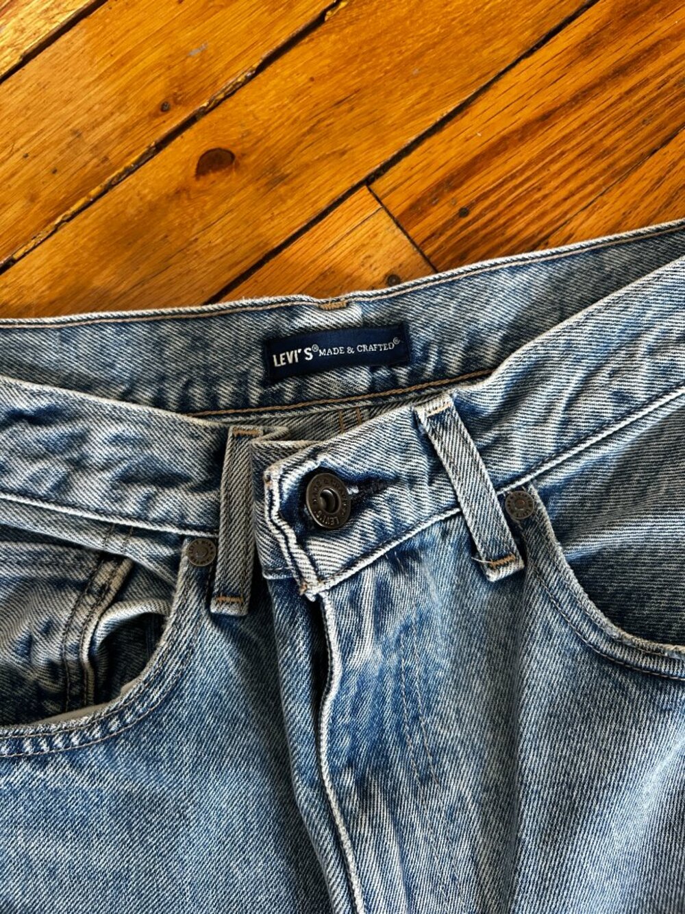 Levi's Black Label Barrel Crop Denim, Size 29, 100% Organic Cotton - Picture 2 of 9